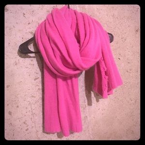 Cashmere distressed hottie scarf 🧣 💕